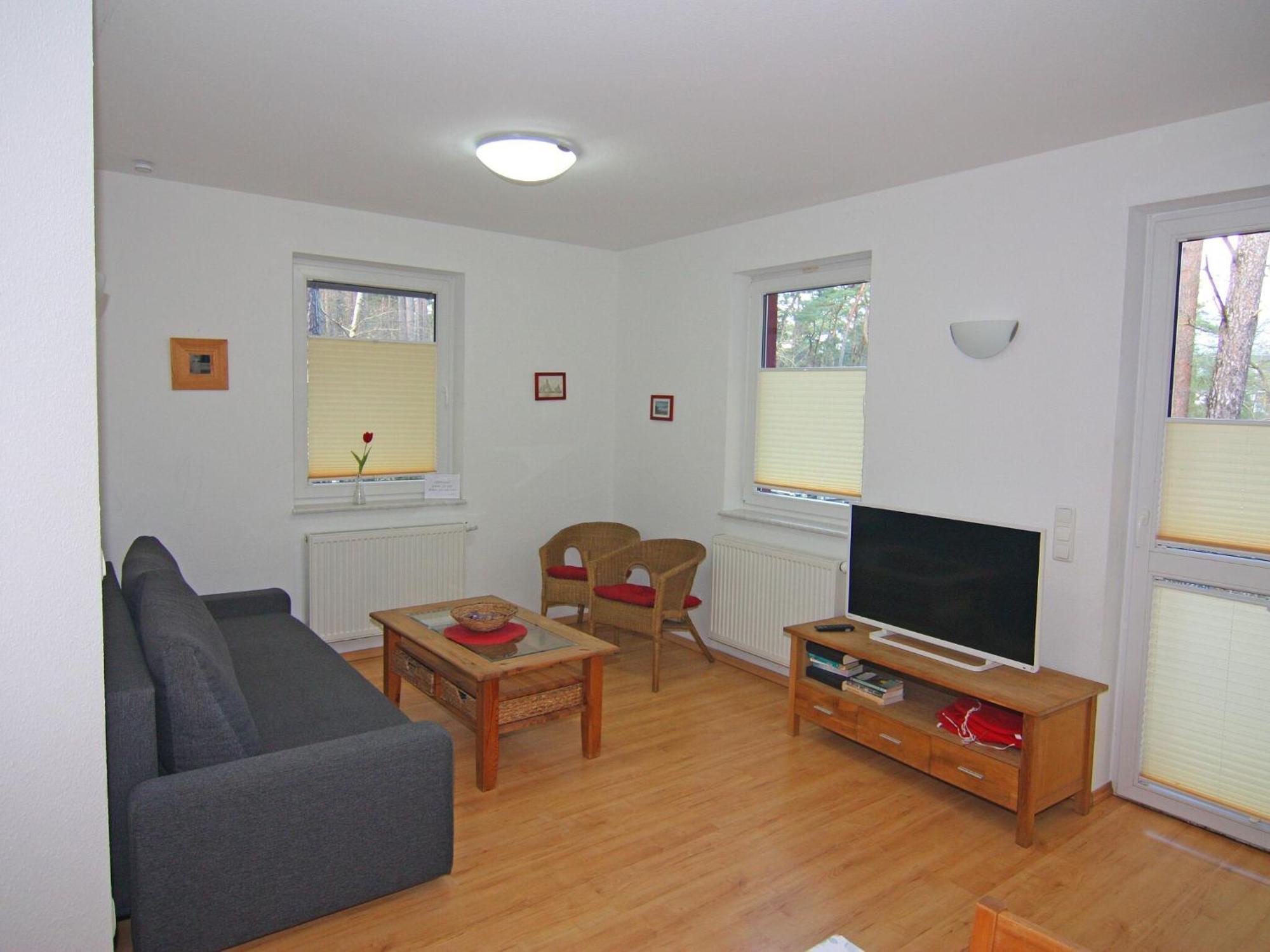 Inviting Holiday Home With Garden ทรัสเซนไฮเดอ ภายนอก รูปภาพ