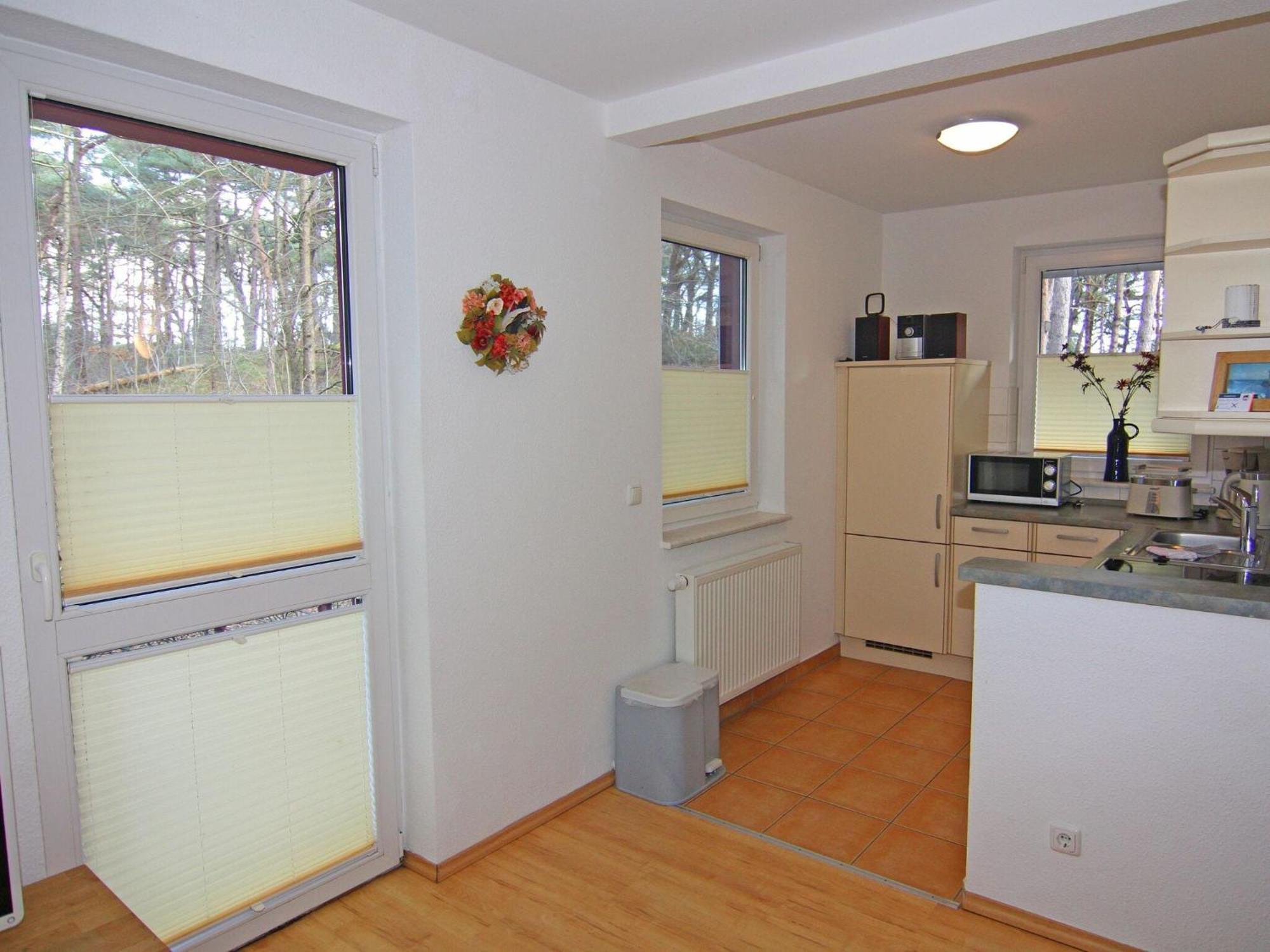 Inviting Holiday Home With Garden ทรัสเซนไฮเดอ ภายนอก รูปภาพ